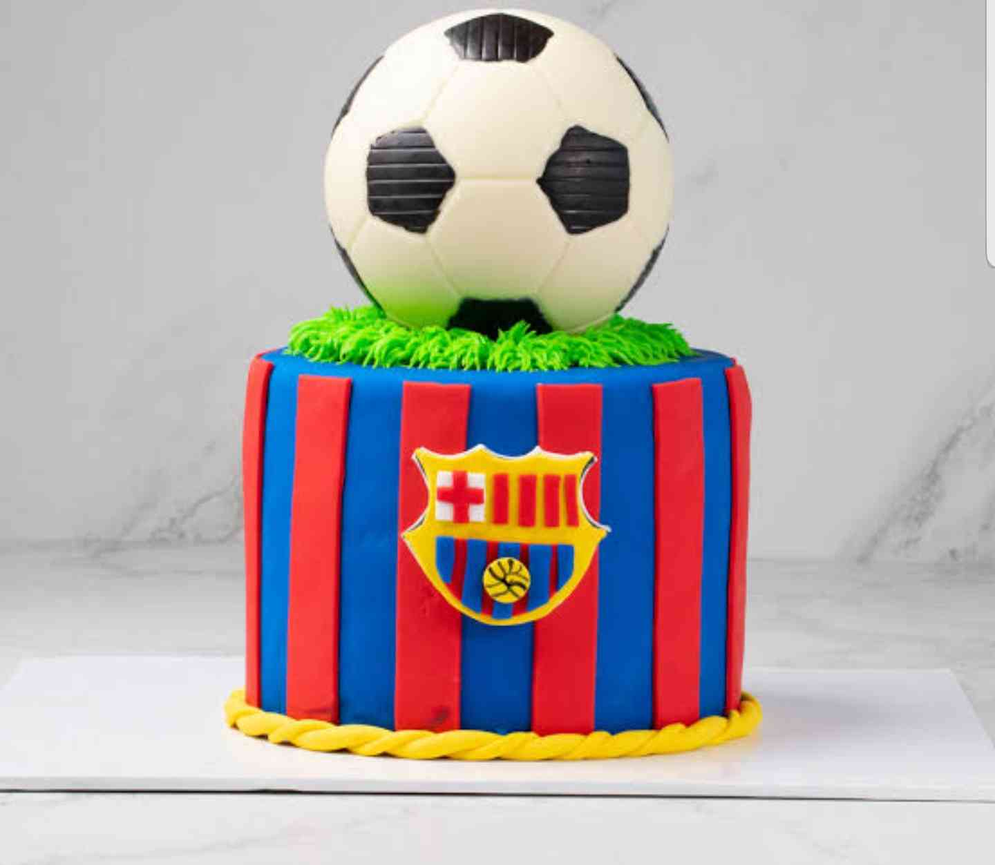 FOOTBALL CAKE