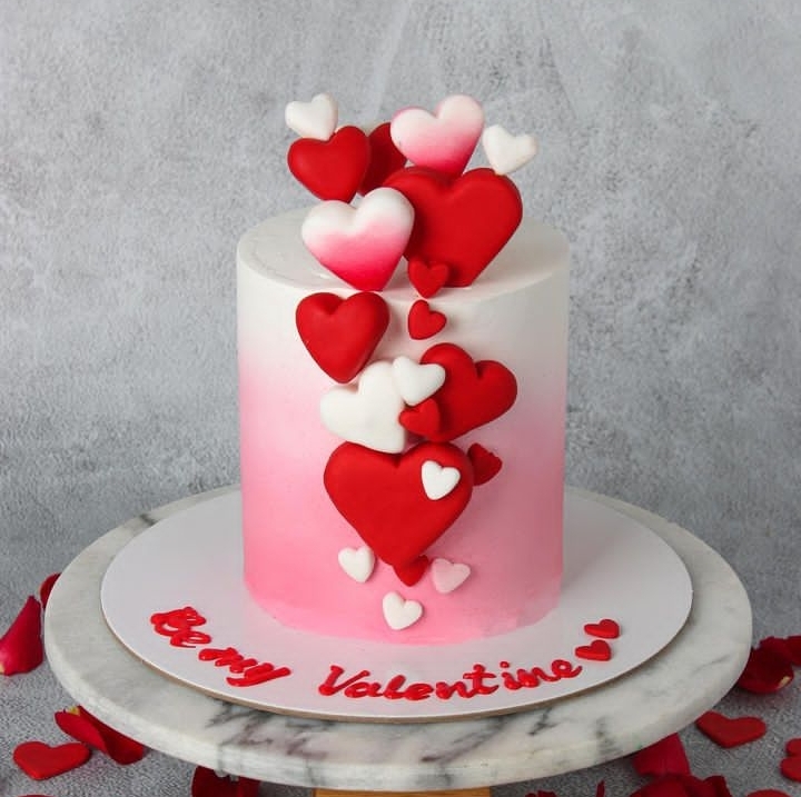 THE LOVE HEART CAKE