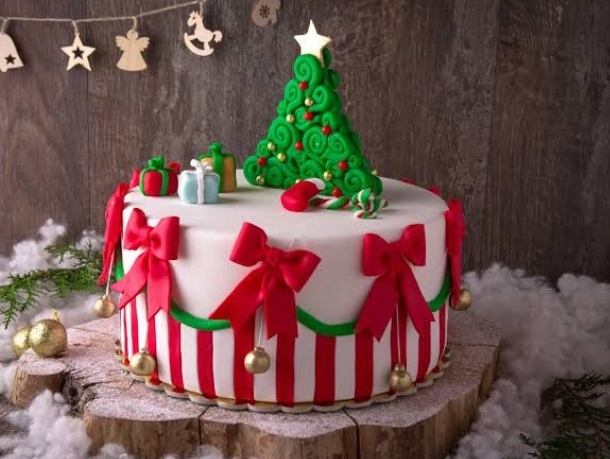 CHRISTMAS CAKE WITH A CHRISTMAS 🎄