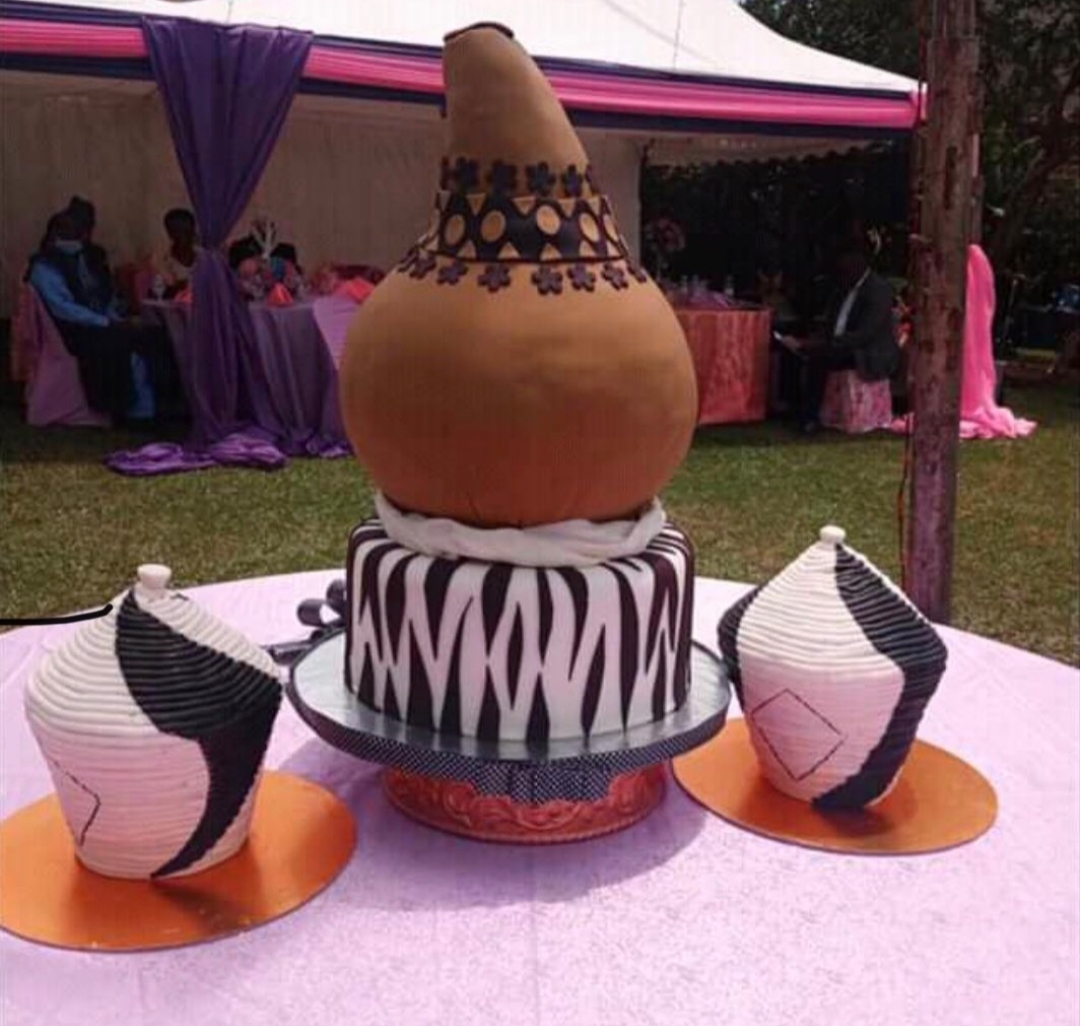 ENYUNGU CAKE AND ENDIIRO CAKE