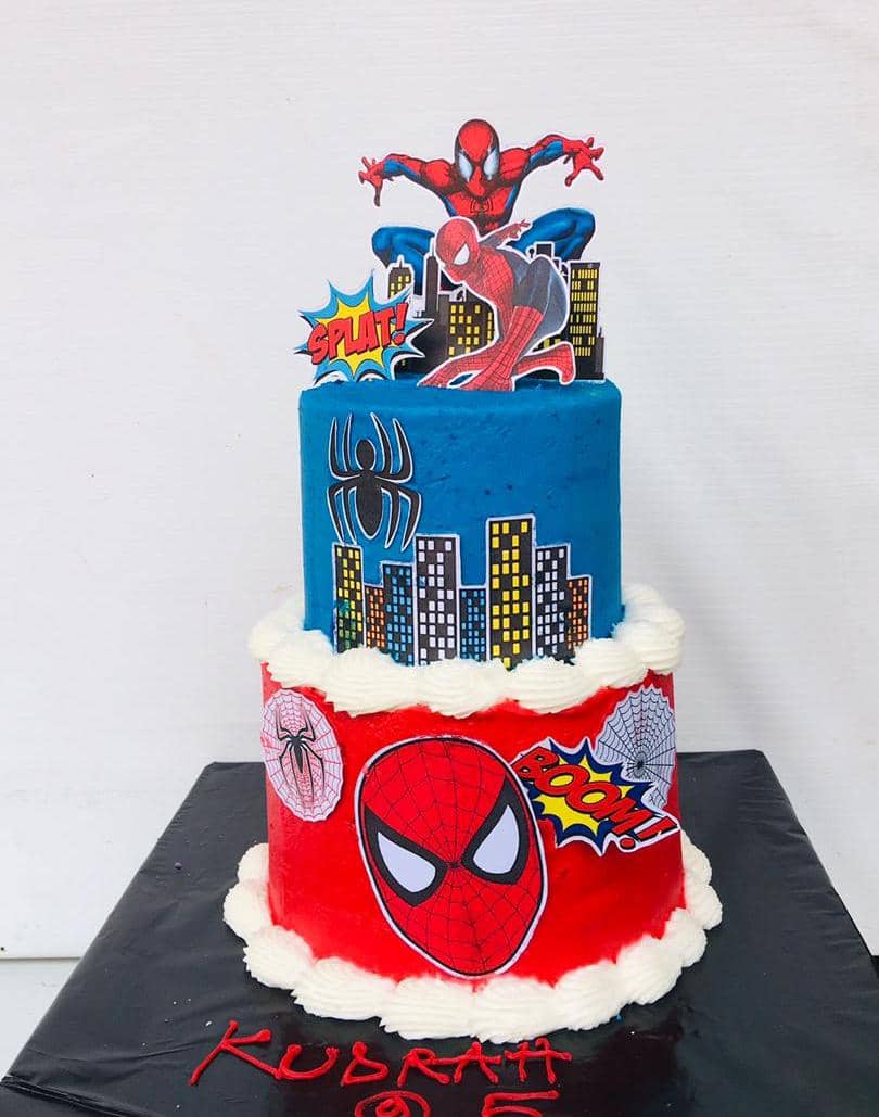 TWO TIER SPIDERMAN CAKE CHARACTER 