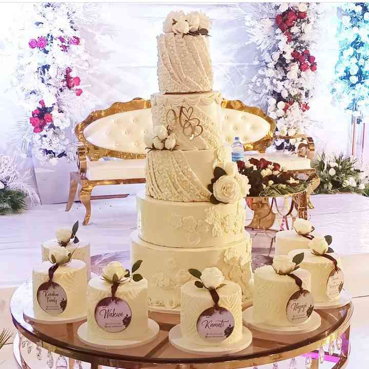 ROYAL WEDDING CAKE 