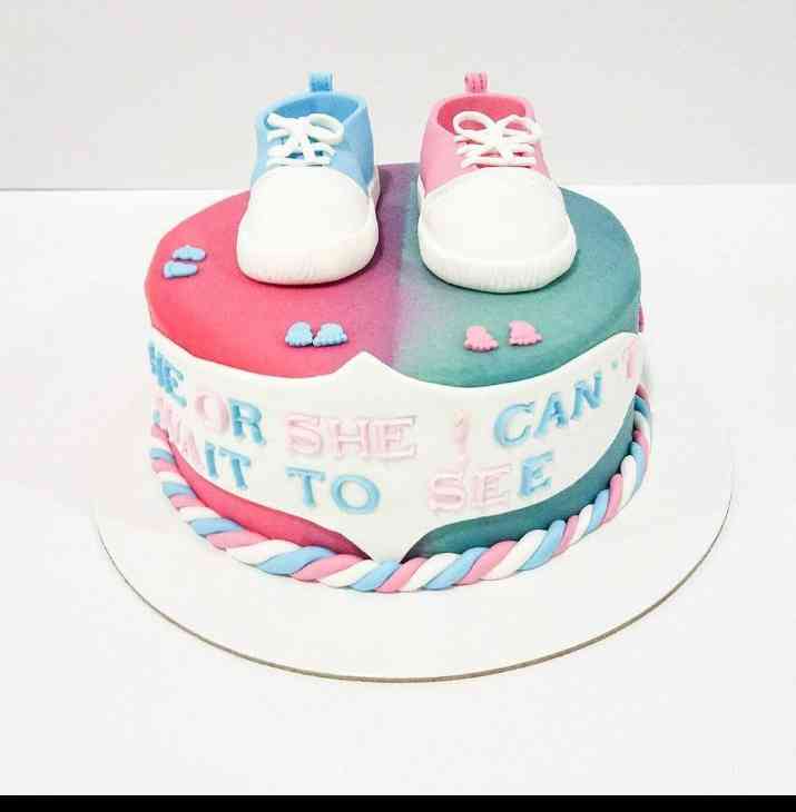 IT'S A BOY OR GIRL BABY SHOWER CAKE