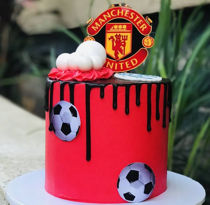 MANCHESTER UNITED CHARACTER CAKE 