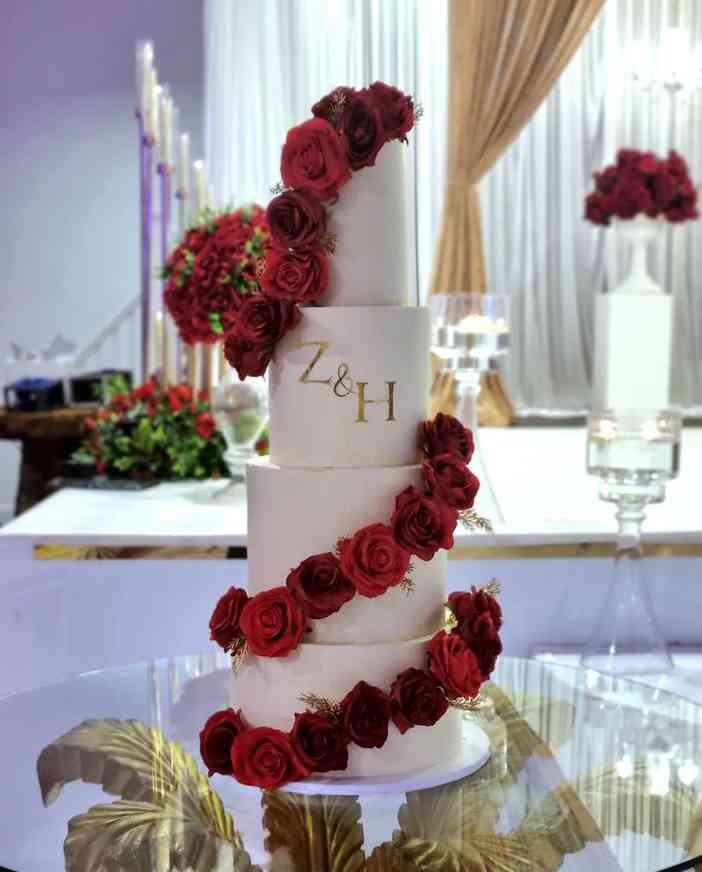 LOVE FLORAL CAKE