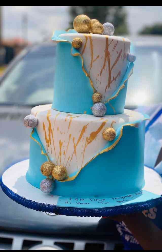 FONDANT TIER BIRTHDAY CAKE 