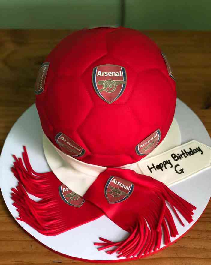 FONDANT BALL ARSENAL CLUB CAKE