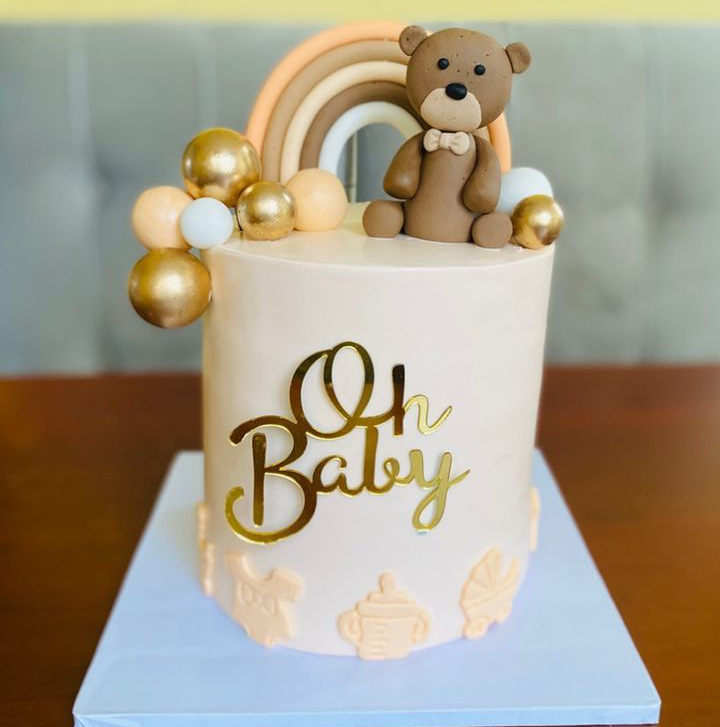 TEDDY BEAR BABY SHOWER CAKE