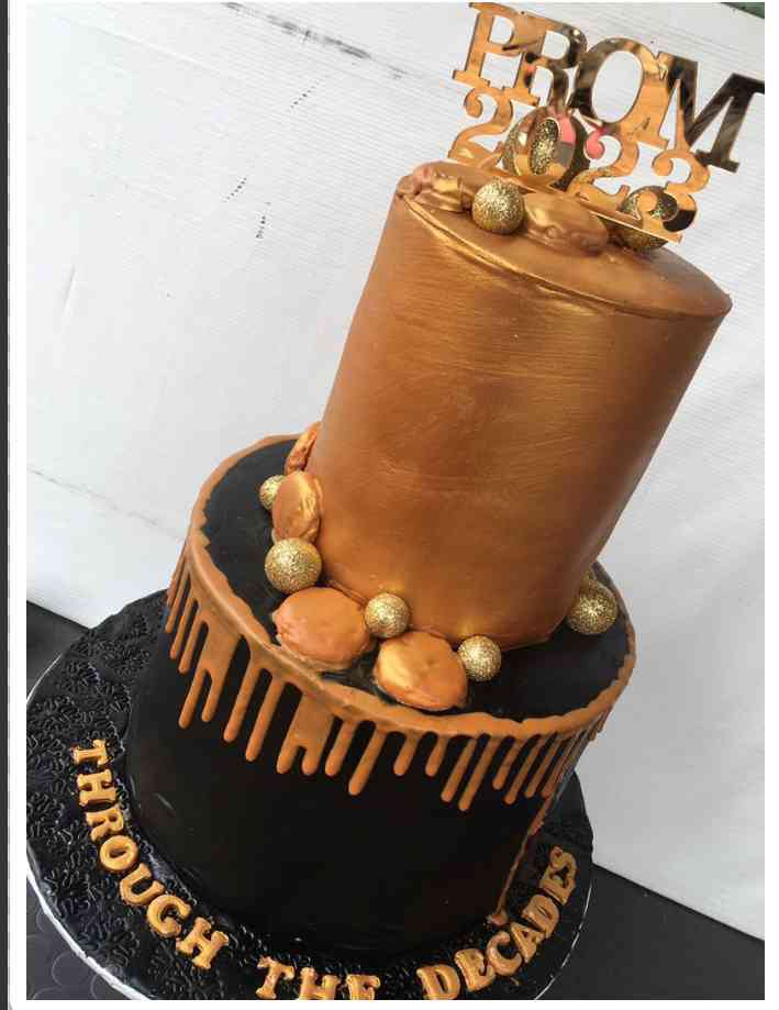 2TIER CAKE WITH BLACK AND GOLD COLORS