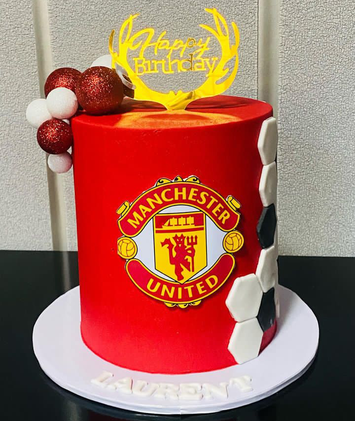 MANCHESTER UTD CHARACTER CAKE 