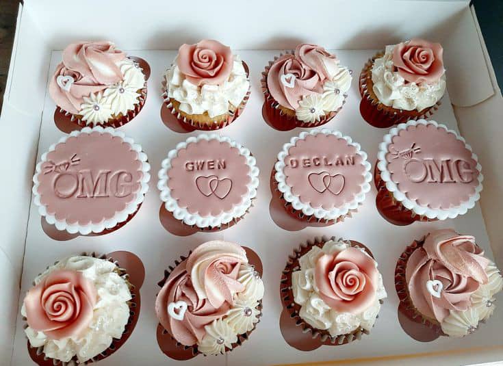 FLORAL CUPCAKES 