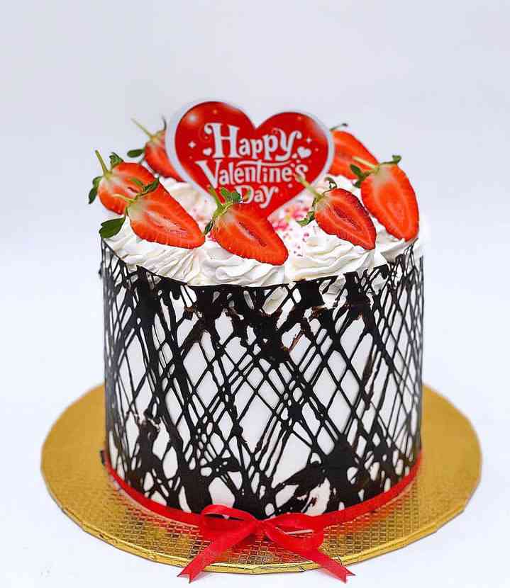 VALENTINE CHOCOLATE CAGED CAKE 