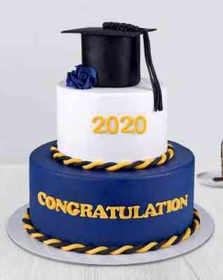 GRADUATION FONDANT CAKE 4