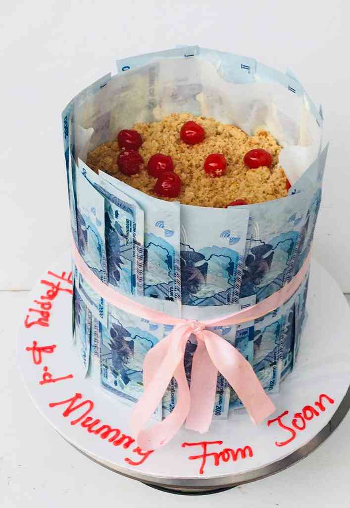 MONEY ON CAKE BIRTHDAY 
