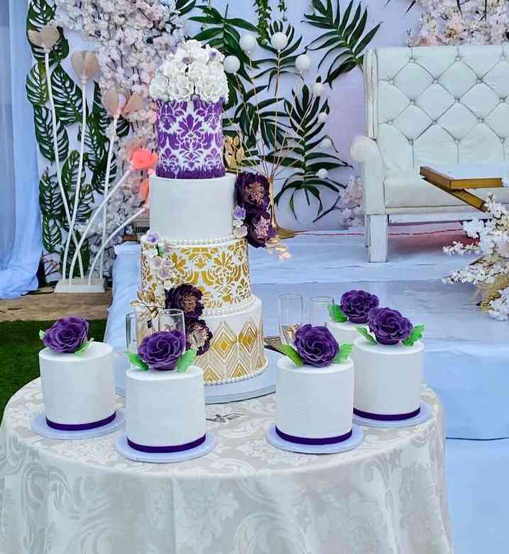 PURPLE FLORAL WEDDING CAKE 