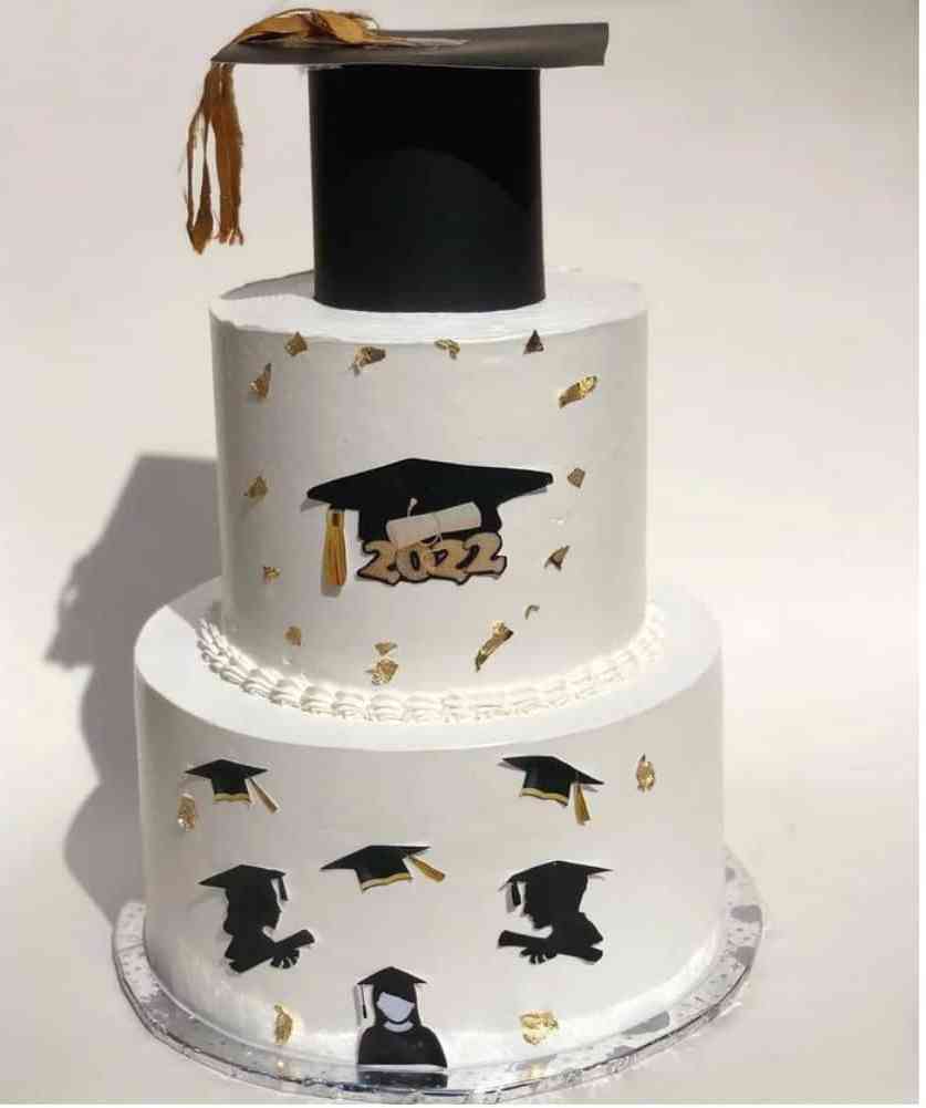 FONDANT 2 TIER GRADUATION CAKE 