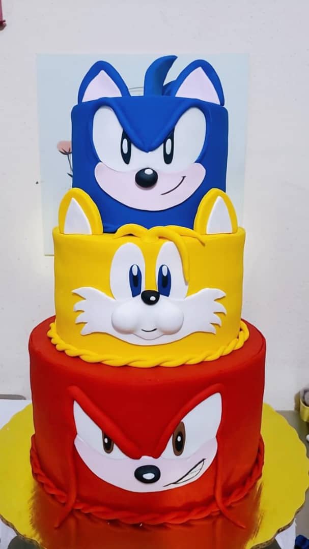 SONIC 3 TIER SIMPLE FONDANT 