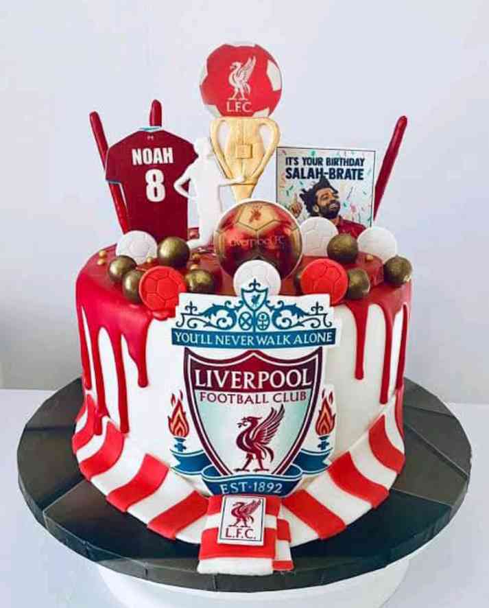 LIVERPOOL DRIPPED CAKE 