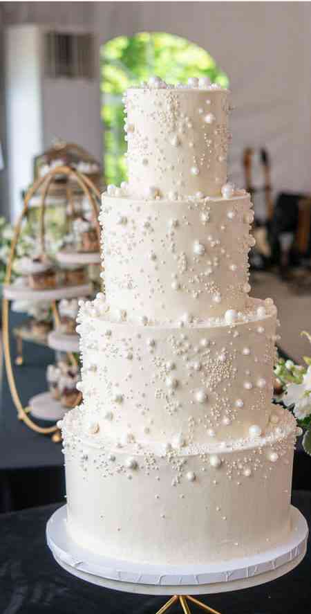 SPARKLING WEDDING BELLS CAKE