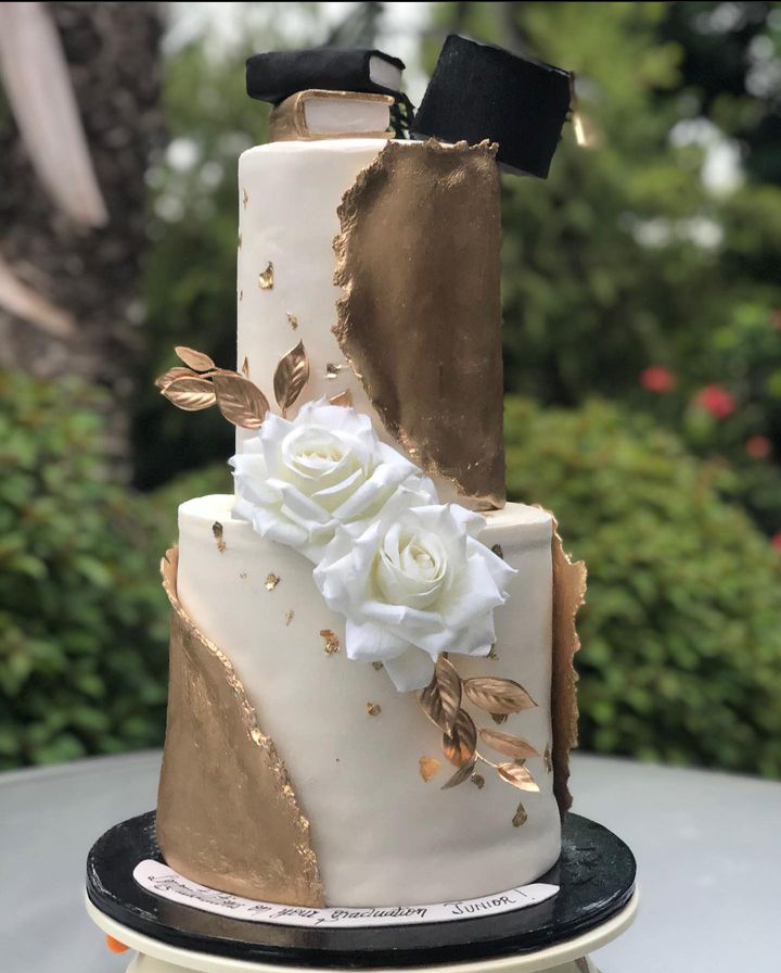 2 LAYER FODANT TIER CAKE