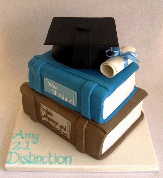 UNIQUE GRADUATION CAKE 2