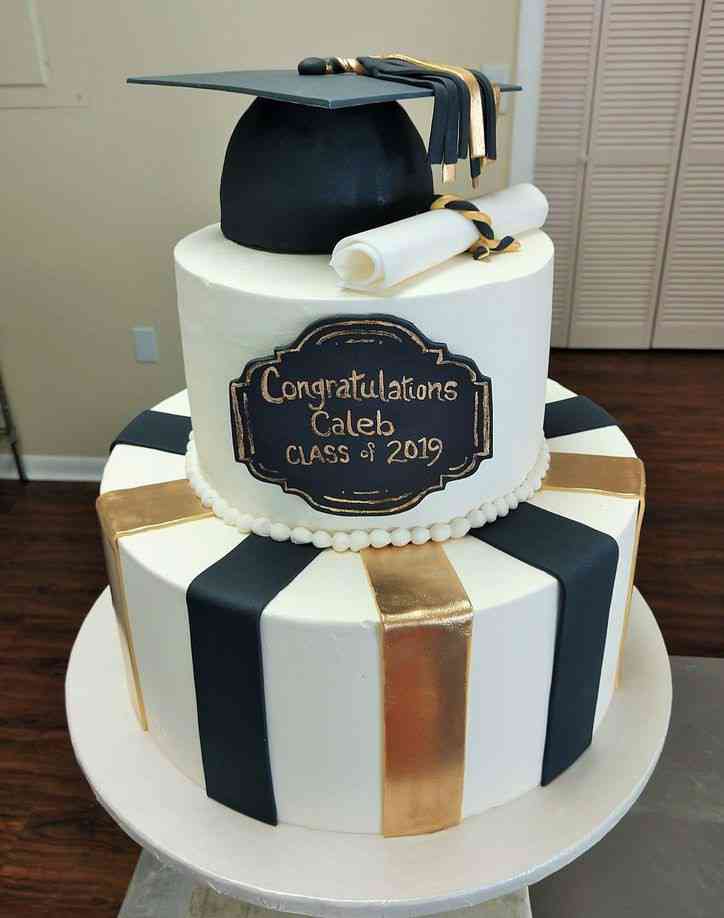 TWO TIER GRADUATION FONDANT CAKE 9