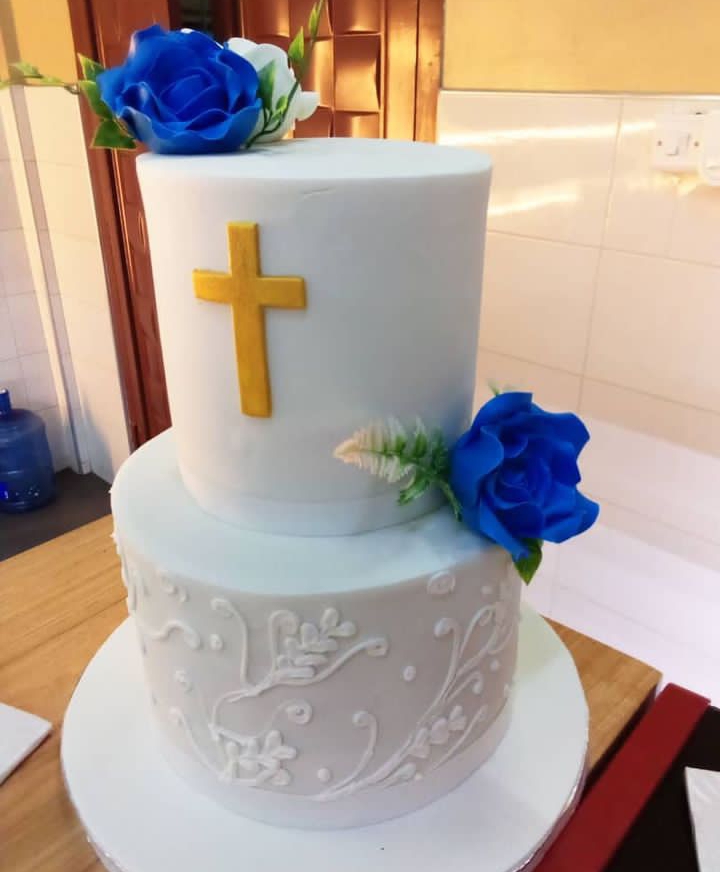 SIMPLE TIER FONDANT CAKE 