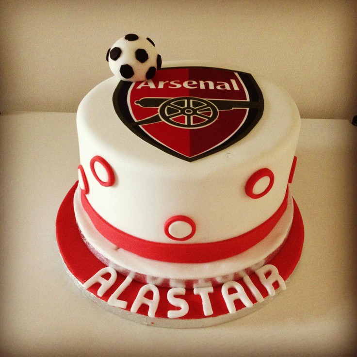 ARSENAL THEMED CAKE 7