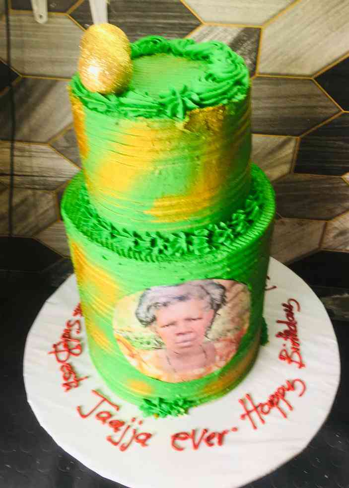 GREEN AND GOLD ICING EDIBLE PRINT CAKE 