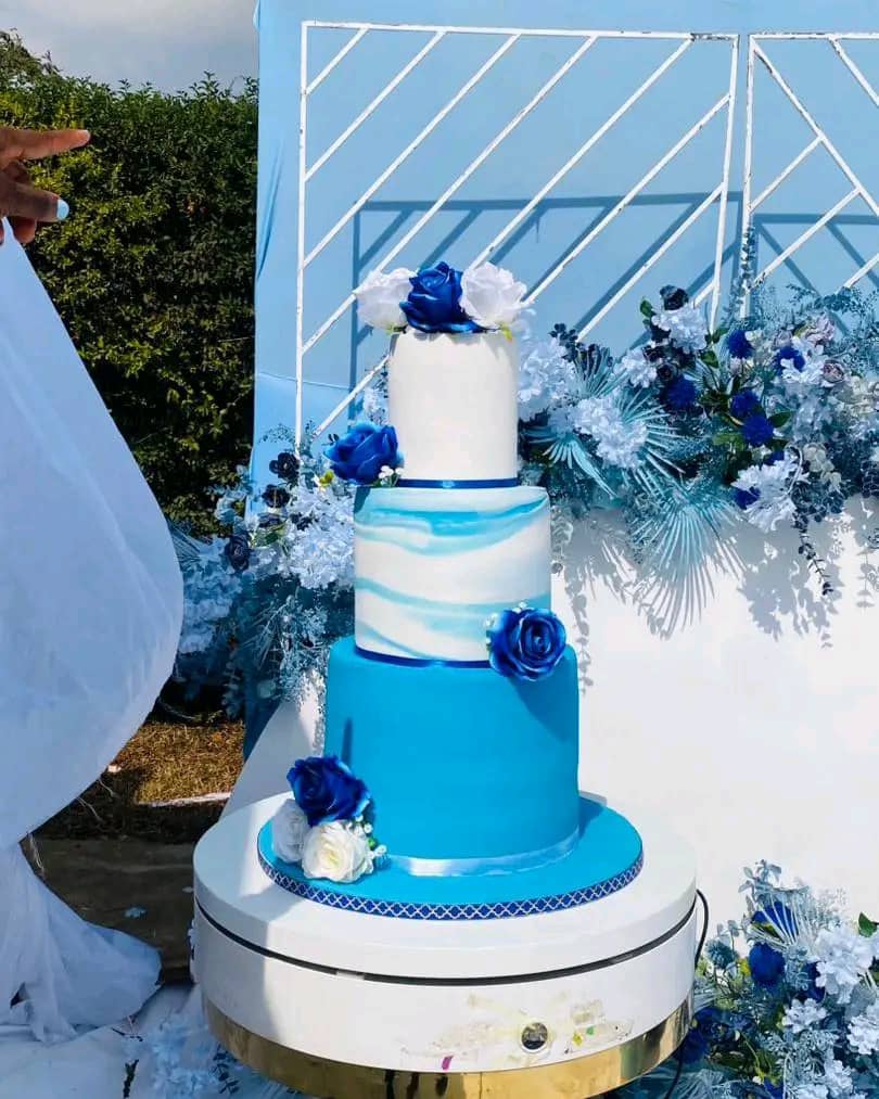 3 TIER SKY BLUE MARBLE CAKE 