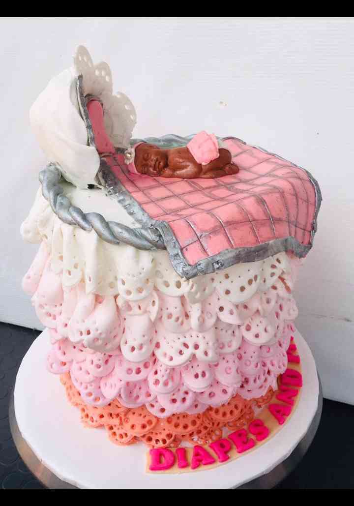 BABY SHOWER PILED CAKE