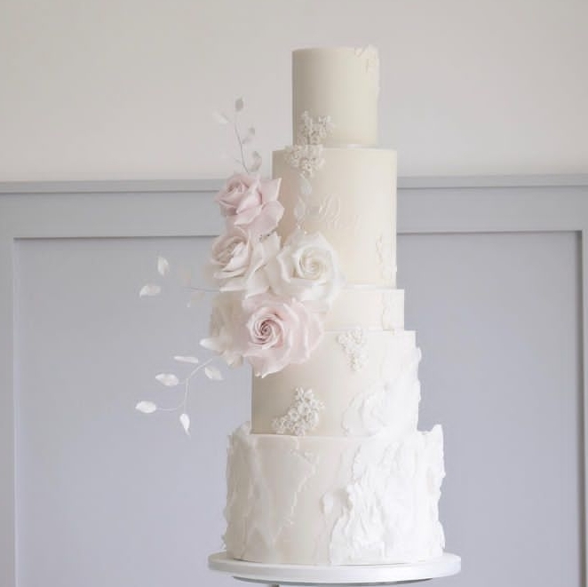 BEAUTIFUL TIER CAKE