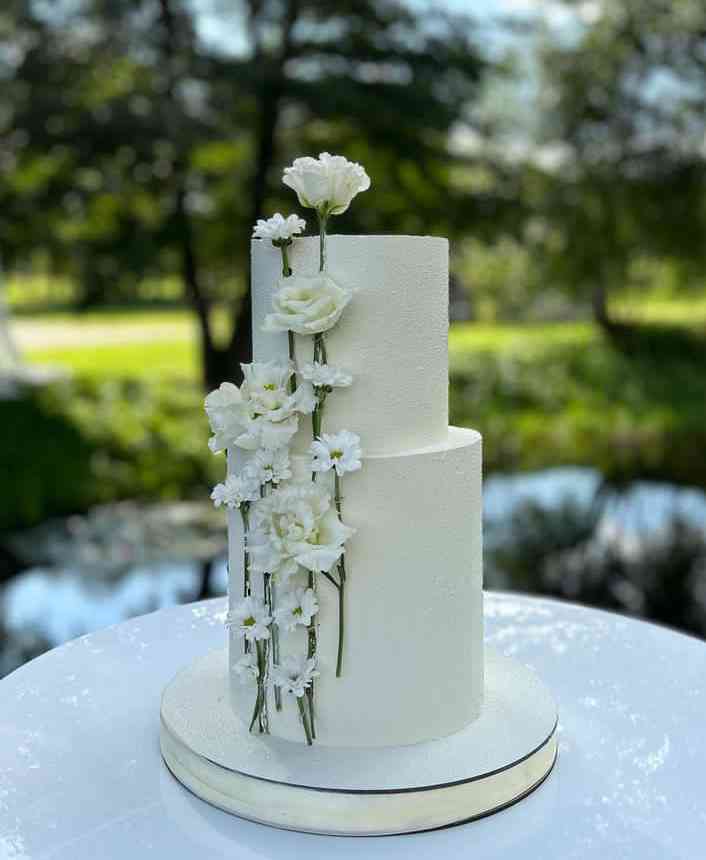 2TIER BEAUTY CAKE 