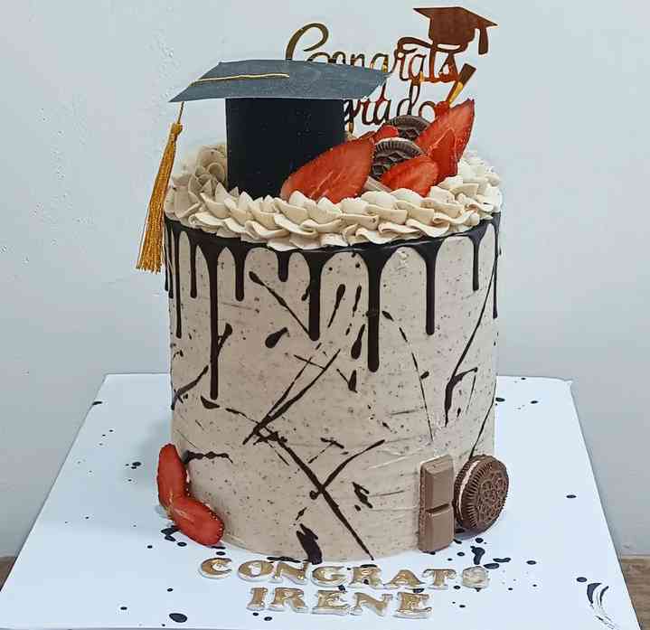 IRENE'S GRADUATION CAKE 