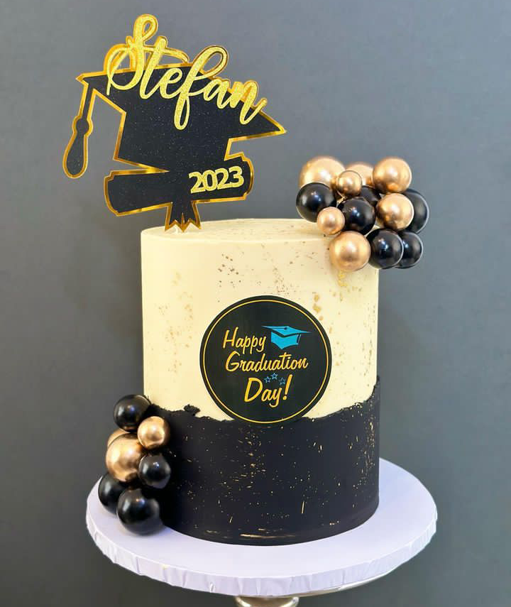 GRADUATION 1 CAKE