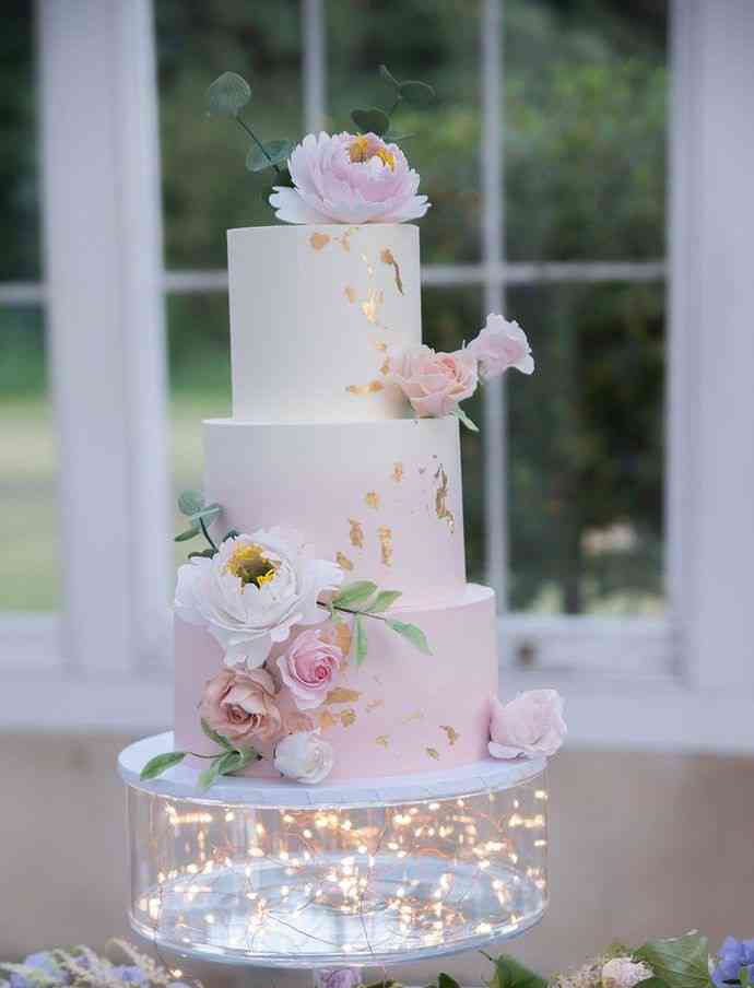 PEACH VANISHED WEDDING CAKE 