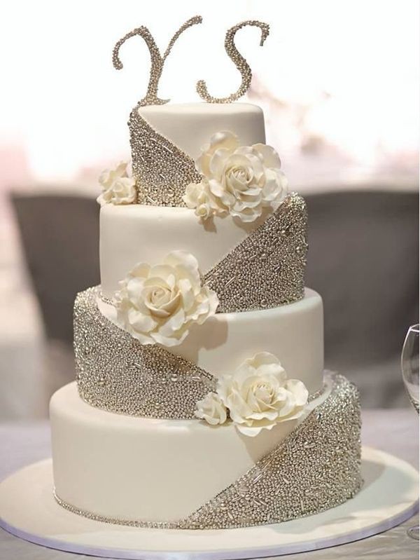 WHITE WEDDING CAKE WITH SILVER BALLS 