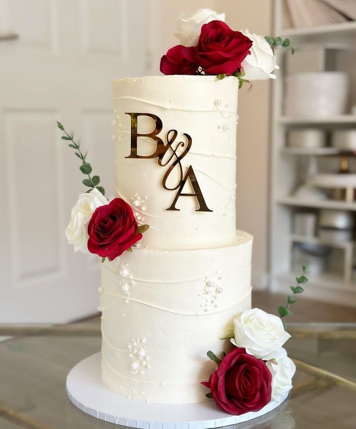 B & A BEAUTIFUL WEDDING CAKE