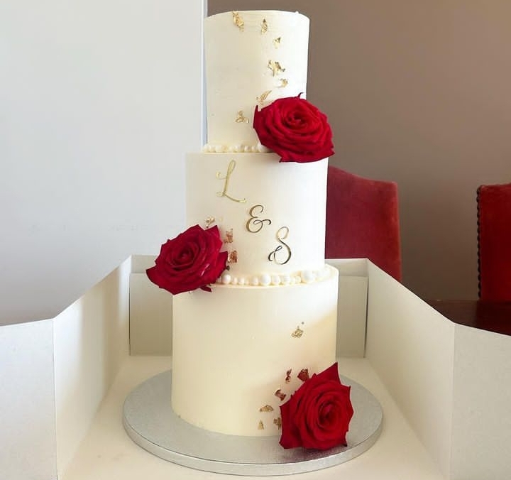 L & S WEDDING CAKE 