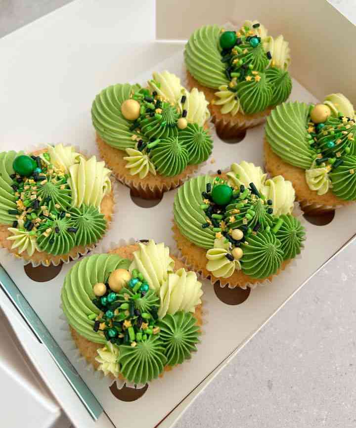 GREENY DESIGNED CUPCAKES 