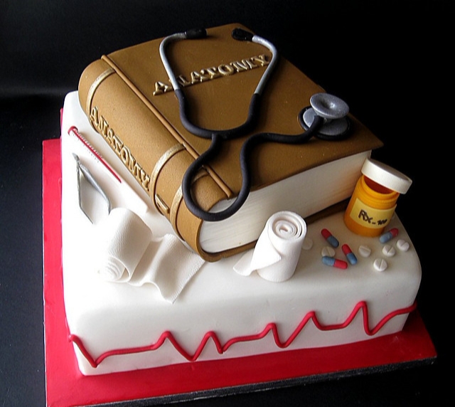 NURSING GRADUATION CAKE .G