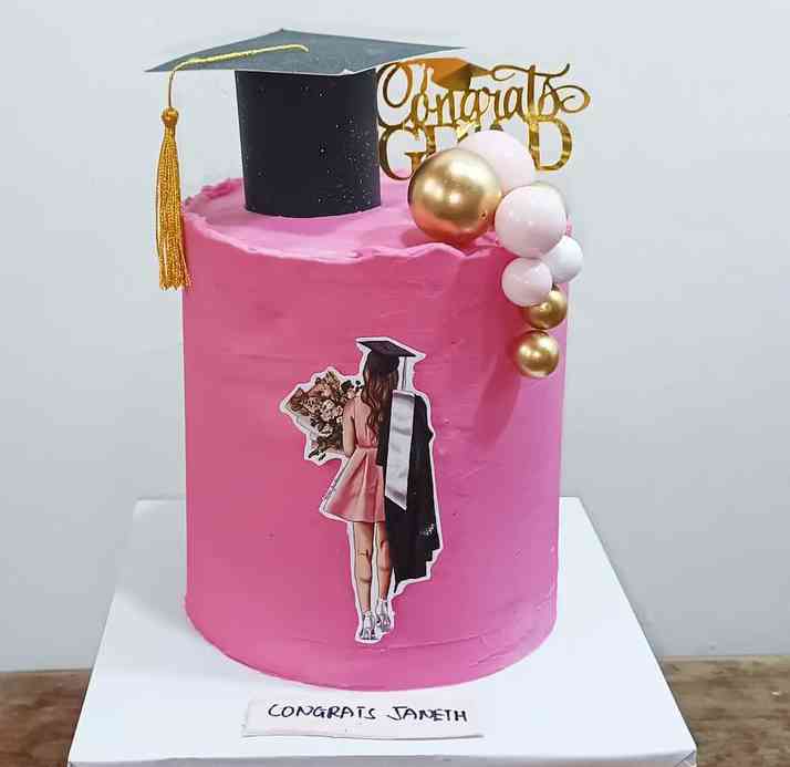 JANETH GRADUATION CAKE 