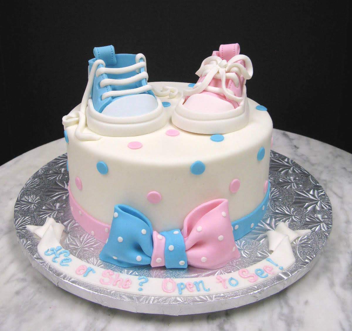 OPEN TO SEE BABY SHOWER CAKE 