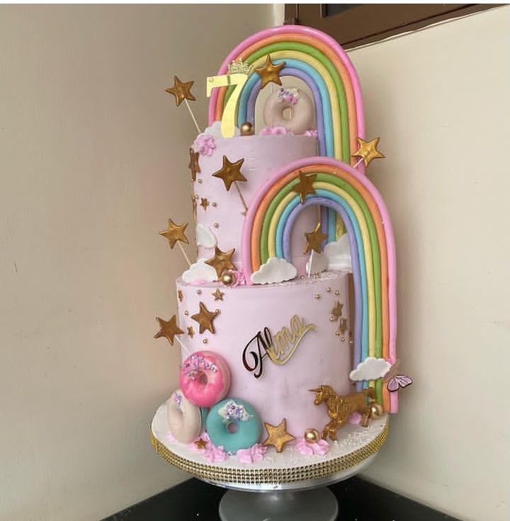 RAINBOW AND PINCH 2TIER CUPCAKES 