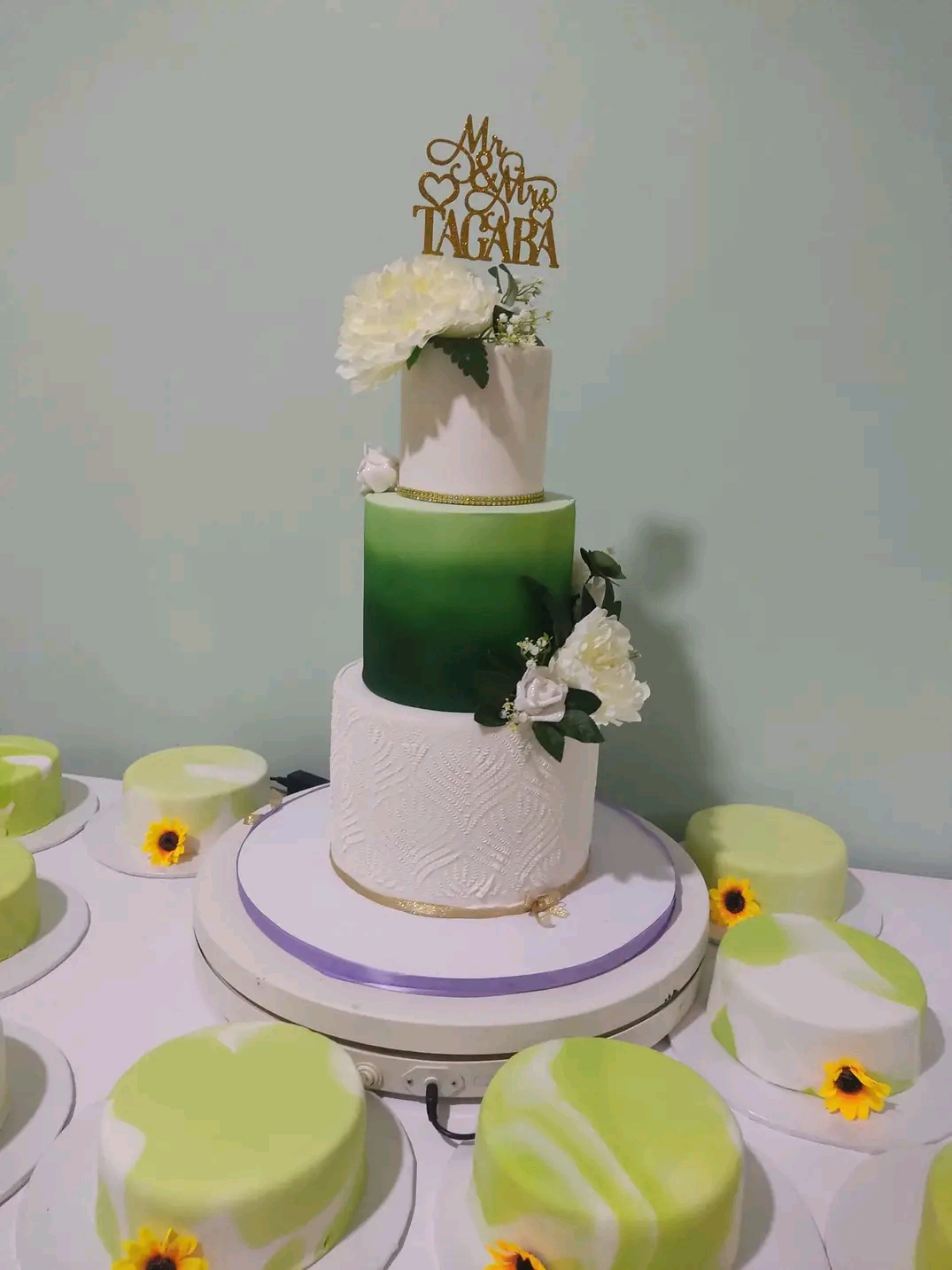 FOREST GREEN MARBLE WEDDING CAKE 