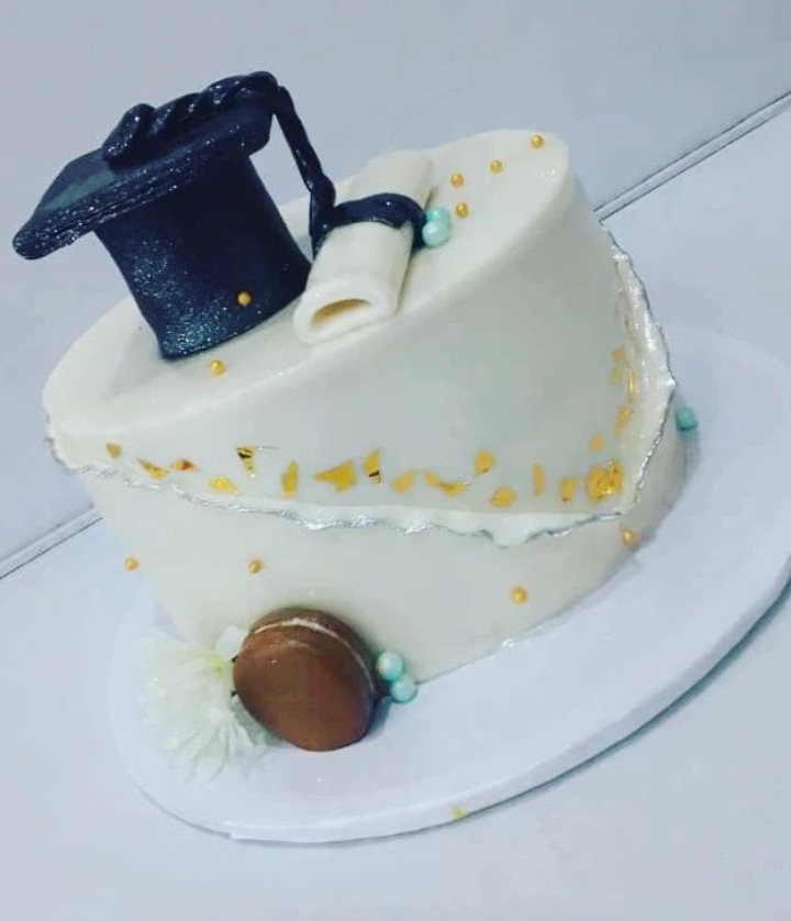 GOLD DUST FONDANT CAKE 