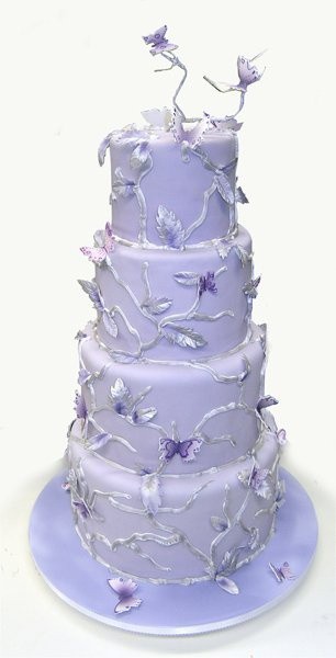 LEAFY WEDDING CAKE 