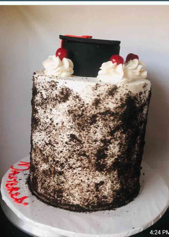 GRADUATION BLACK FOREST CAKE SO YUMMY 