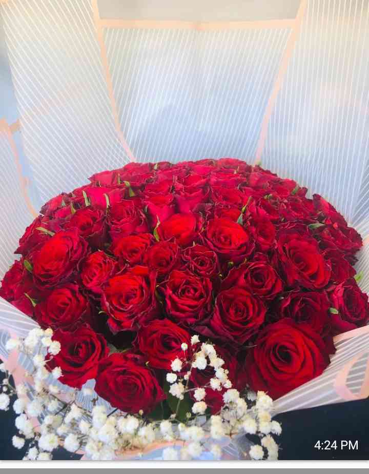 FRESH RED ROSES FOR LOVE 