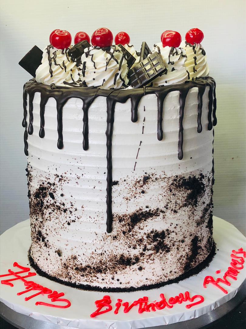 DELICIOUS BLACK FOREST CAKE 2456